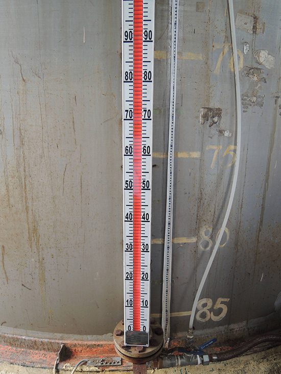 磁翻板液位計量器現(xiàn)場安裝使用圖